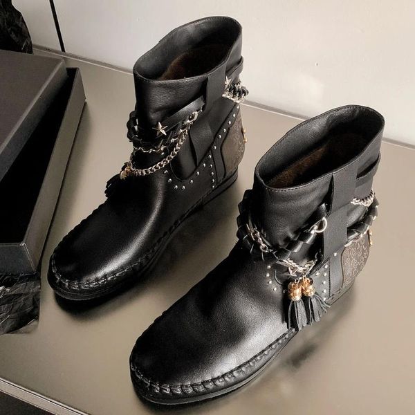 Stiefel Herbst und Winter Echtes Leder Rindsleder Bequemer flacher Absatz Interne Erhöhung Kettendesign Mode Damenschuhe