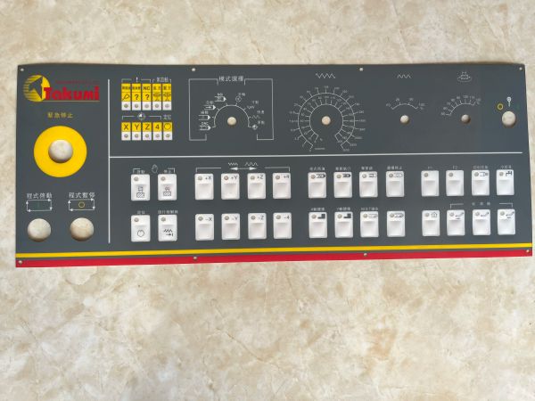 Controlador para taiwan takumi máquina-ferramenta painel de operação botão filme cnc máquina-ferramenta painel interruptor botão filme