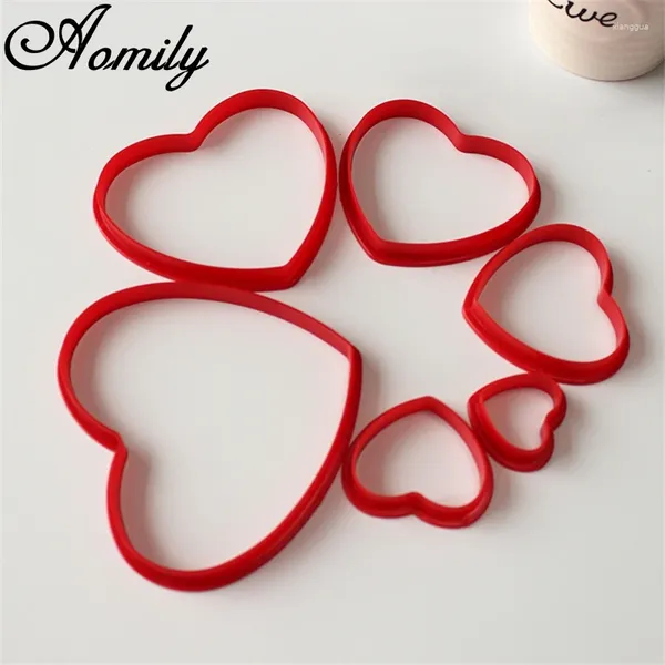 Strumenti di cottura Aomily 6 pezzi/set Tagliabiscotti a forma di cuore adorabile 6 dimensioni Dolce amore Torta pasticceria Stampo fai da te in acciaio inossidabile