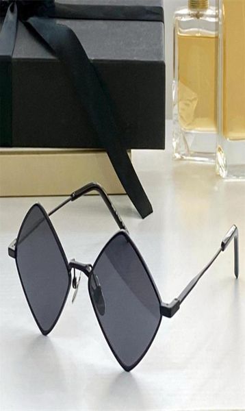 Modische, beliebte Designer-Sonnenbrille 302 für Damen, Vintage-Stil, Diamantform, Metall, kleiner Rahmen, Brille, Sommertrend, glamouröser Stil, Ant2505389