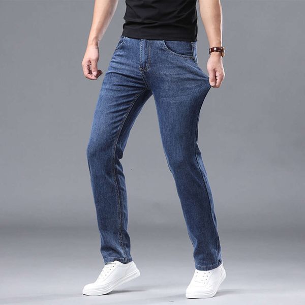 2024 Pantaloni Casual da Uomo Nuovi Primavera/Estate Materiale Sottile Profondo Blu Versatile Metà di Alta Vita in Cotone Elastico Gamba Dritta Jeans per Gli Uomini