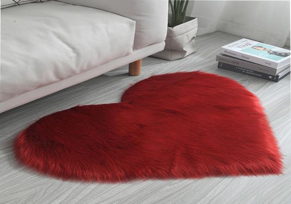 Güzel Kırmızı Yenilikçi Şeftali Kalp Halı Ev Tekstil Çok Fonksiyonlu Peluş Oturma Odası Kalp Şekillendirme Odası Slip Mat Saç Uzunluğu 67C7537498