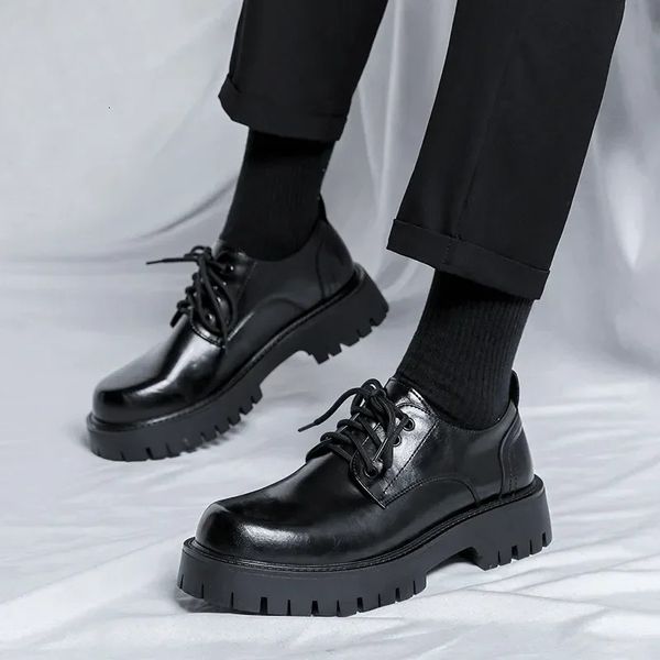 Men Korea Leather Platform Oxfords escorregando em totom grosso para sapatos de derby masculino