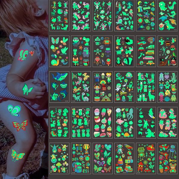 100 Stück leuchtende Nacht Kinder temporäre gefälschte Tattoos dunkel im Glühen Tier Cartoon Roboter Fee Schmetterling Weltraum Tiger Kinder Aufkleber 240311