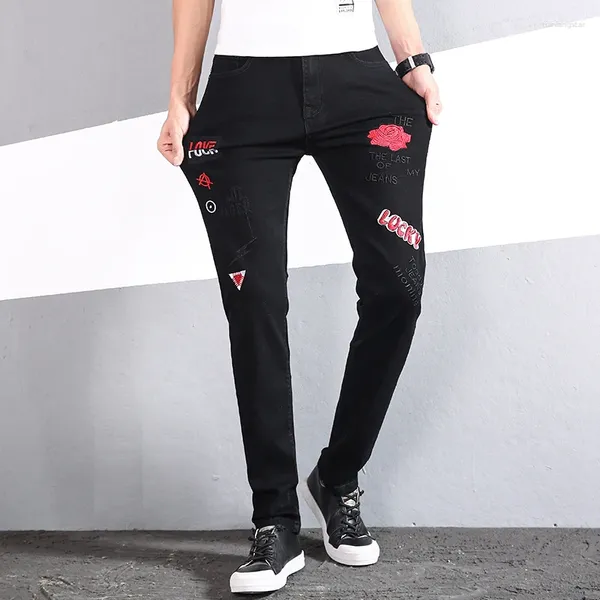 Herren Jeans Plus Size Gerade gestickte Denim Black Rose Design Slim Small Foot Casual Hosen für männliche große Hosen