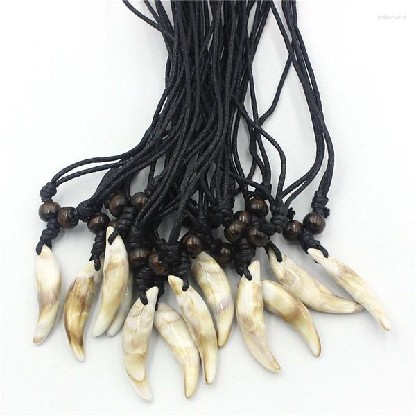 Anhänger Halsketten Großhandel 12PCS Imitation Shell Acryl Zahn Fangs Gefälschte Wolf Zähne Anhänger Surfer Einstellbare Halskette Amulett Geschenk XL93