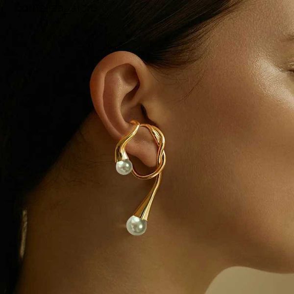 Ear Cuff Ear Cuff Orecchini con curva liquida irregolare clip orecchini di perle placcati oro 18 carati impermeabili adatti per perforazione NS femminile Y240326