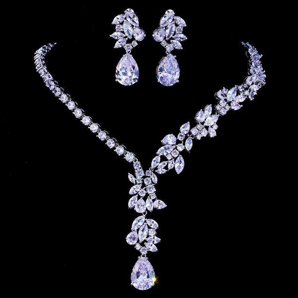 Orecchini Collana Emmaya Nuovo design unico Collana girocollo Orecchini a bottone Set di gioielli da sposa Accessori da sposa Dropship L240323