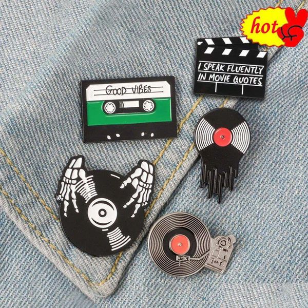 Pingentes Halloween Cd Player O Tape Badges Broche Esmalte Pins Etiqueta Saco Mochila Chapéu Jóias Presente Vestido Acessórios Drop Delivery Ho Dhu6J