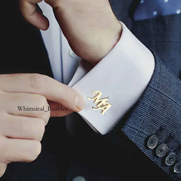 Gemelli Gemelli personalizzati Iniziali personalizzate Gemelli in acciaio inossidabile con 13 lettere Accessori per camicie da uomo Groomsmen regalo 230614 1980