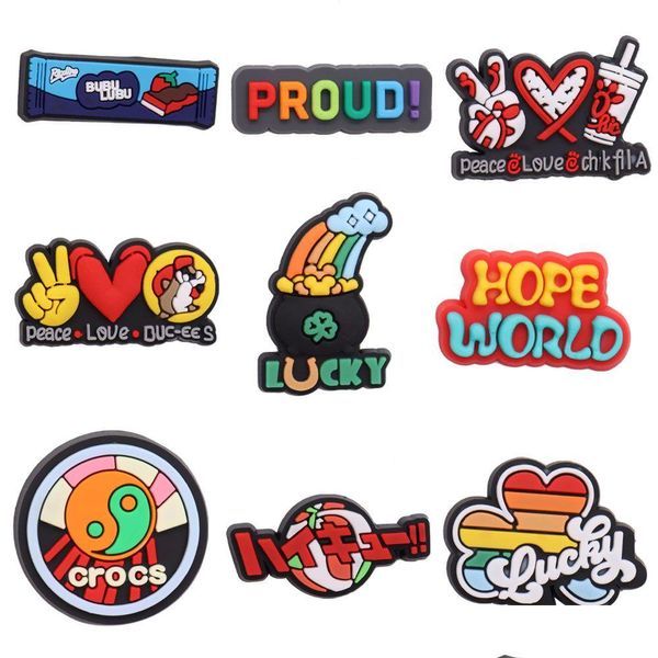 Accessori per parti di scarpe MOQ 20pcs Pvc Cartoon Orgoglioso Pace Love Lucky Rainbow Hope Four Leaf Clover Tai Chi Designer Decorations Buckl Dhzb2