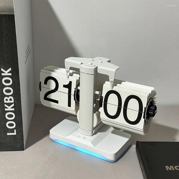 Relógios de mesa Flip Down Clock com interruptor rotativo Tapete antiderrapante retro automático digital girando mesa para sala de estar escritório