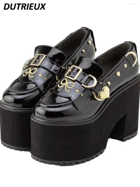 Scarpe eleganti giapponesi dolce cuore amoroso fiocco ricamato miniera piattaforma con fibbia Cos Lolita tacchi alti impermeabili per le donne