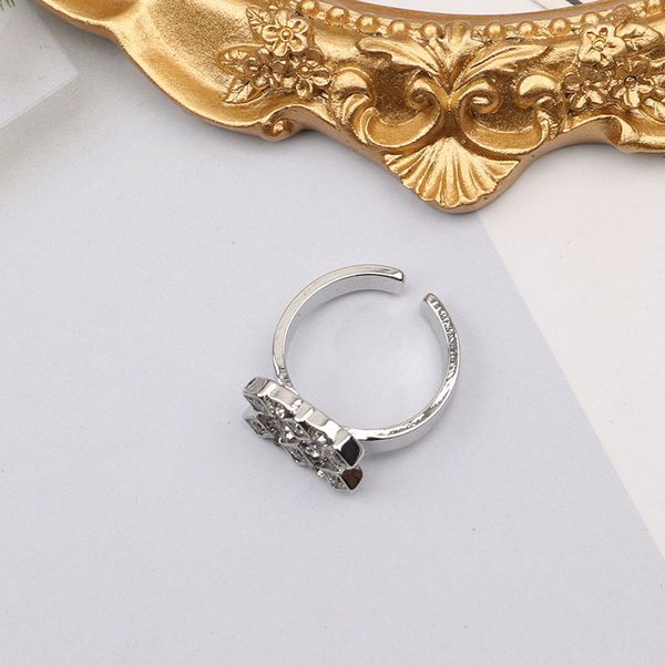 Anello di misura regolabile di marca di lusso Anello di fidanzamento da donna in acciaio inossidabile placcato oro neutro 18 carati Gioielli di alta qualità