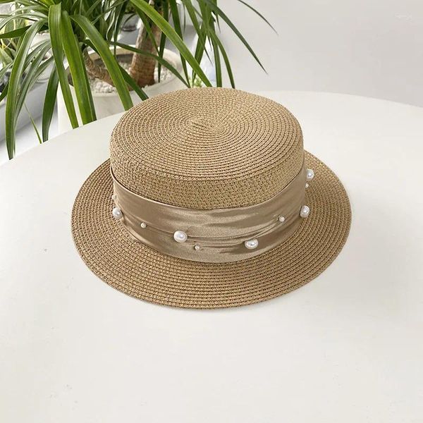 Breite Krempe Hüte Sommer Elegant Retro Boater Hut Frauen flach Top Stroh Freizeit Sonnenmode Perlen Reisen UV -Schutz Beach