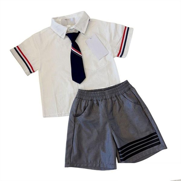 Set di abbigliamento Designer Baby Bambini Magliette Pantaloncini Bambino Ragazzi Ragazze Set Vestiti Estate Bianco Nero Tuta di lusso Tuta sportiva per giovani R01 Dhqhu