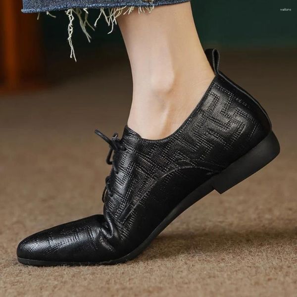 Sapatos casuais femininos de couro genuíno rendas apartamentos oxfords estilo britânico apontou toe feminino alta qualidade macio e confortável mulher