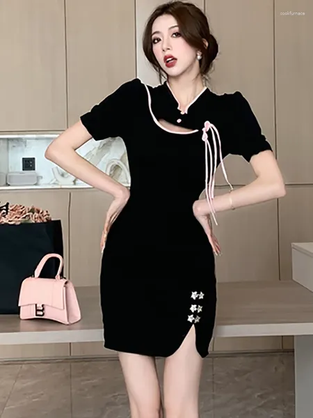 Vestidos de festa mulheres moda chique sem costas arco sexy mini vestido verão manga curta bodycon casual em 2024 coreano vintage hepburn robe