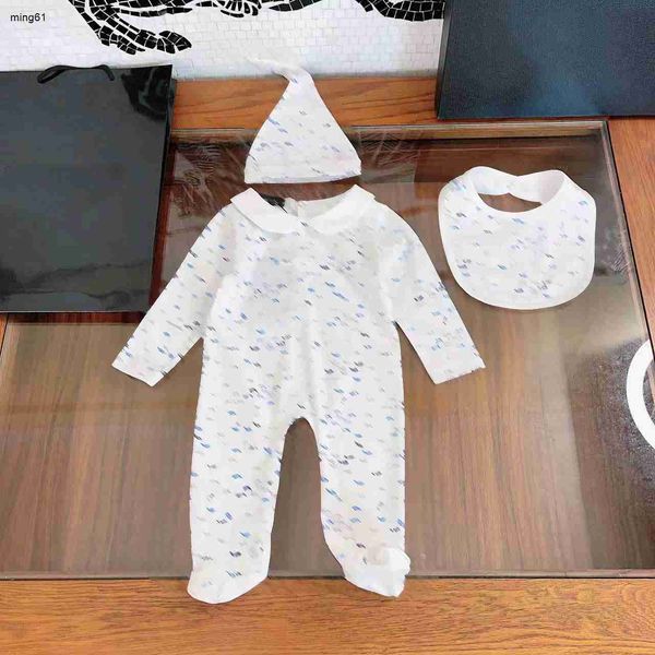 Yepyeni doğan tulumlar logo baskısı Toddler kıyafetleri bebek beş parça set boyutu 0-6 m Tulum Tükürük Havlu Şapk