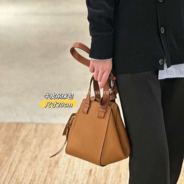 Klassische Taschen 2024 Loe Hammock Lady Bag Designer-Geldbörse Neue Damen-Tasche mit großer Kapazität und hochwertiger Tragetasche One-Shoulder-Crossbody-Tasche Vielseitiger Eimer