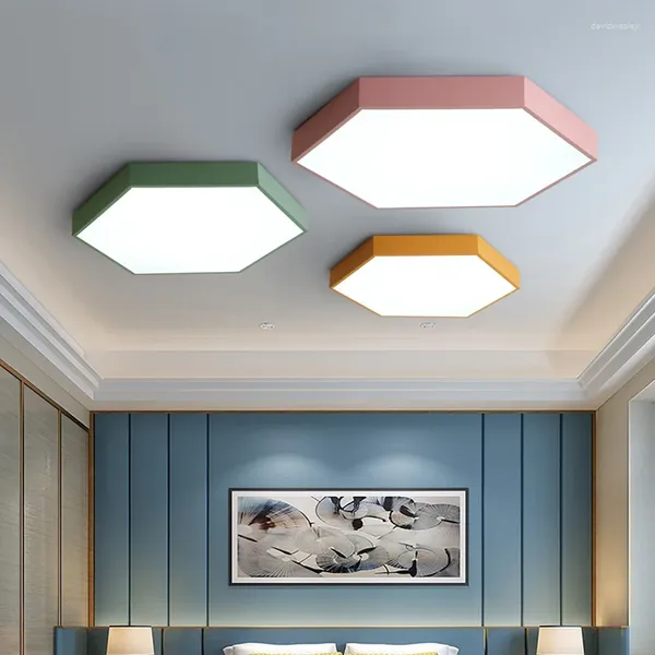 Luzes de teto modernas LED Macaron Nordic Simples Lâmpada Hexagonal Estudo Sala de estar Quarto Luminárias