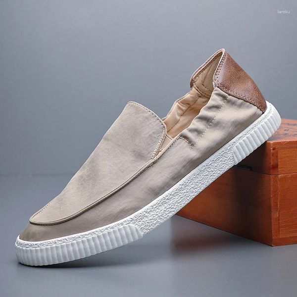 Sıradan Ayakkabı Erkekler Tuval Düşük Top Kore Trend Spor Vulkanize Işık Loafers Erkek Spor ayakkabıları Sapatos Formais Maskulinos