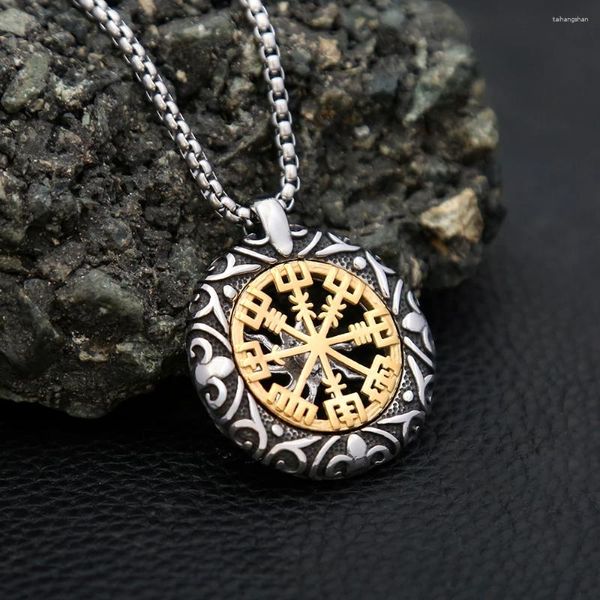 Collane con ciondolo Design scavato Vikings Rune Bussola per uomo Collana in acciaio inossidabile Sole Moda Amuleto Commercio all'ingrosso di gioielli