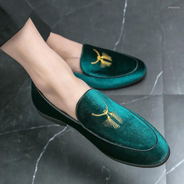 Freizeitschuhe Frühlingsgrüne Slipper Herren Quaste Leder Weiche Sohle Bequemes Fahren Party-Stil Hochzeit