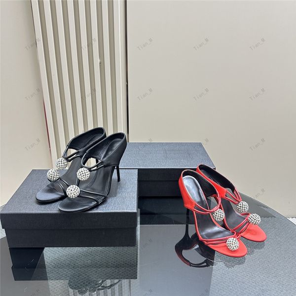 2024 Sandali eleganti di alta qualità Cinturino con fibbia perla Tacchi alti sottili Sandali in vera pelle con cinturino alla caviglia Sandali globulari in cristallo Donna Estate Lady Tacchi a spillo Scarpe di grandi dimensioni