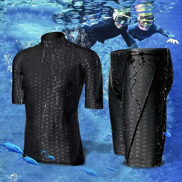 Costumi da bagno da uomo Uomo Ragazzi Manica corta Costume da bagno in pelle di squalo Set Camicia da bagno + Pantaloncini Surf Immersioni Spiaggia Costumi da bagno attillati ad asciugatura rapida 24327