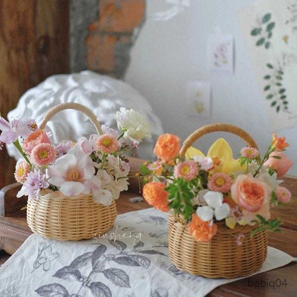 Cestas de armazenamento mão-tecido rattan cesta de flores natural casa cozinha jardim vegetal recipiente de armazenamento plantador titular cesta de cerimônia de casamento