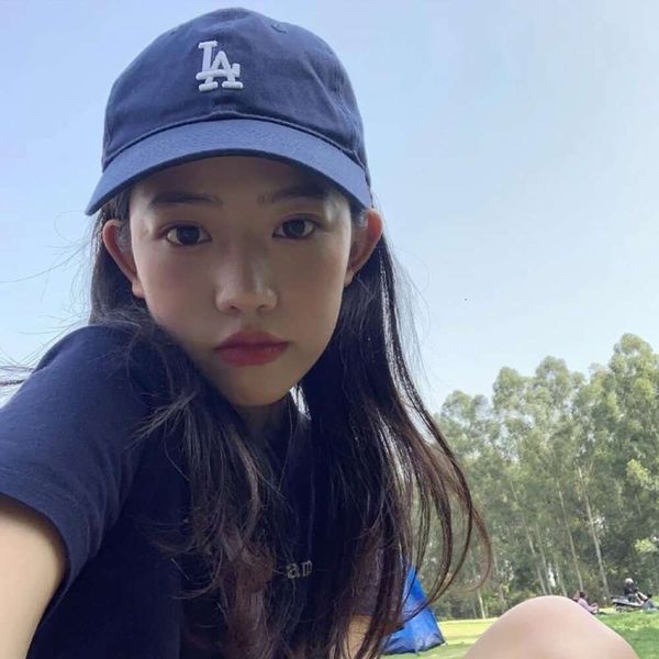 Berretto da baseball casual versatile lettera femminile, lingua d'anatra estiva, cappello coreano alla moda per Instagram, cappello da uomo, protezione solare