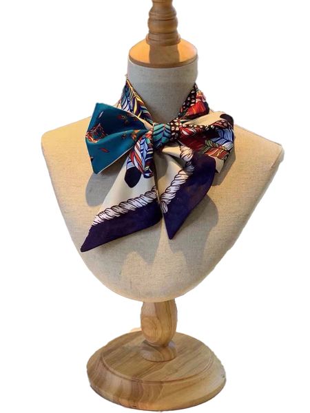 2024 Топ дизайнерский принт Шелковый женский шелковый шарф Модная повязка на голову с надписью Бренд Маленький шарф с монограммой Классический узор Лента-цепочка 8X120см
