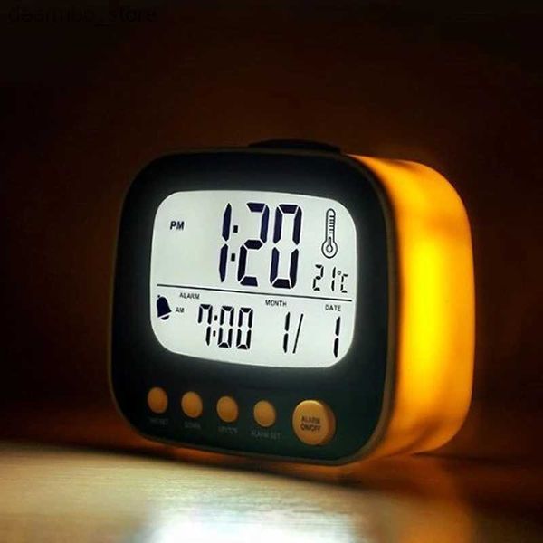 Orologi da tavolo da scrivania Orologio da tavolo silenzioso stile TV vintage Touch Night Light Orologi da tavolo con temperatura automatica con batteria o alimentazione USB24327