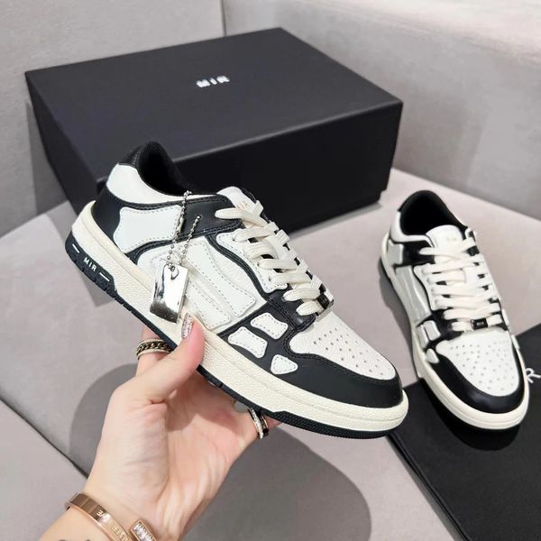 Designer Run Shoe Sneakers AMI Low Lace Up Track Runner Skeleton Skeleton Luxury Outdoor Casual Sports Trainer Hike Women Flat Trainers Sapatos Tamanho 35-44