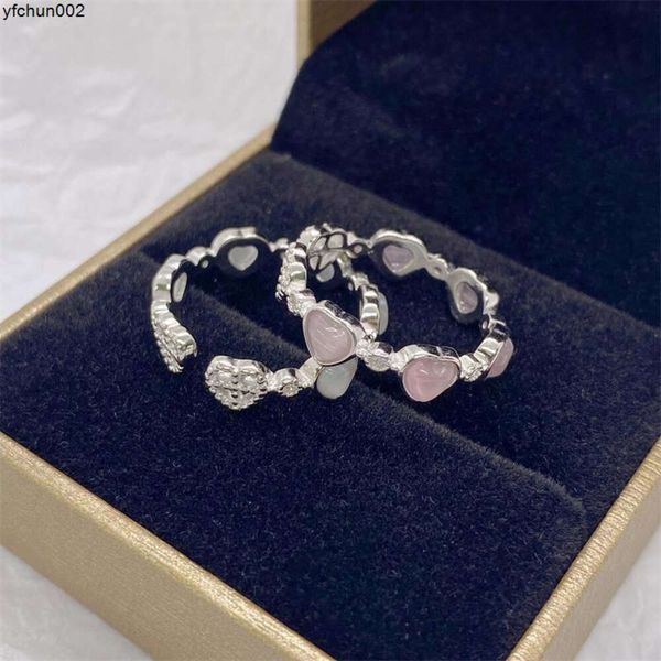 Versão do S925 Sterling Silver Cold e Indiferent Heart Shaped Open Ring 1y3e