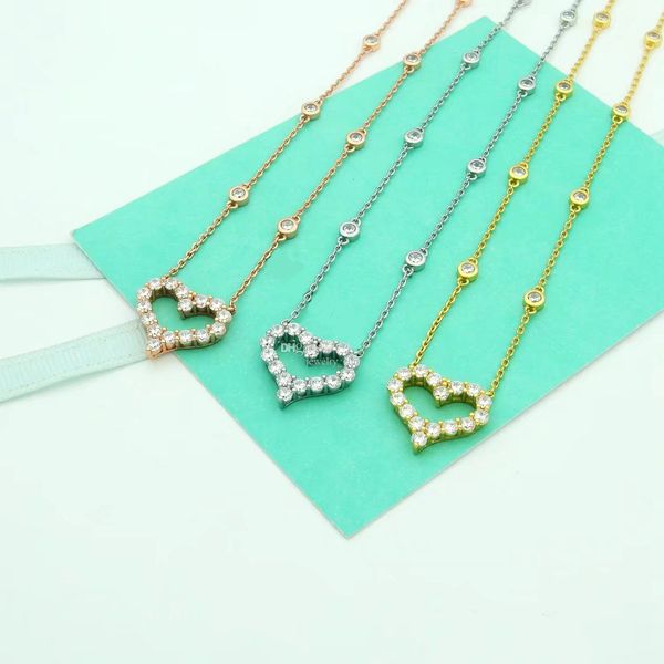 collana iniziale di design per donna ciondolo a forma di cuore cavo intarsiato simula perla cz collane di diamanti gioielleria regalo San Valentino