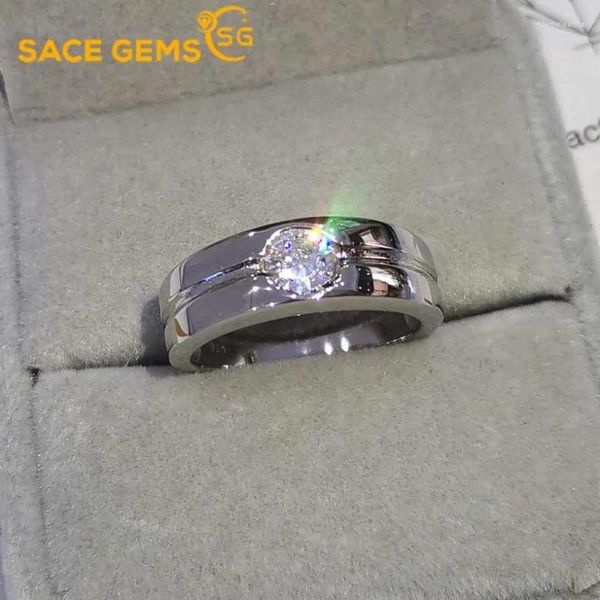 Anéis de cluster Sacgems Gra Certificado D Cor 0.5ct Moissanite Anel para Homens S925 Sterling Silver Casamento Diamante Banda Festa Luxo Fine