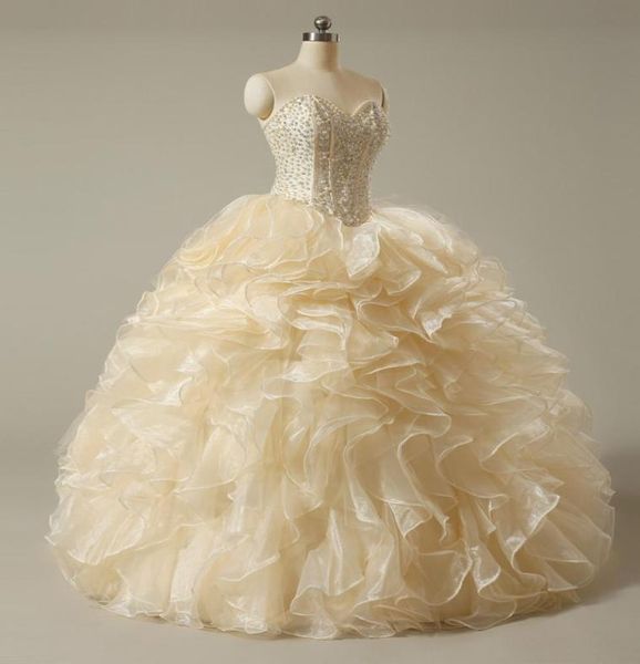 2020 Yeni Varış Ucuz Quinceanera Elbiseler Boncuklu Güzel Parti Balo Balo Balo Kupa Vestidos de 15 Anos QC14734814885