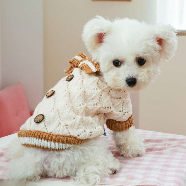 Suéter fofo de malha para animais de estimação com decoração de botões para outono e inverno, roupas quentes para cães, 1 peça