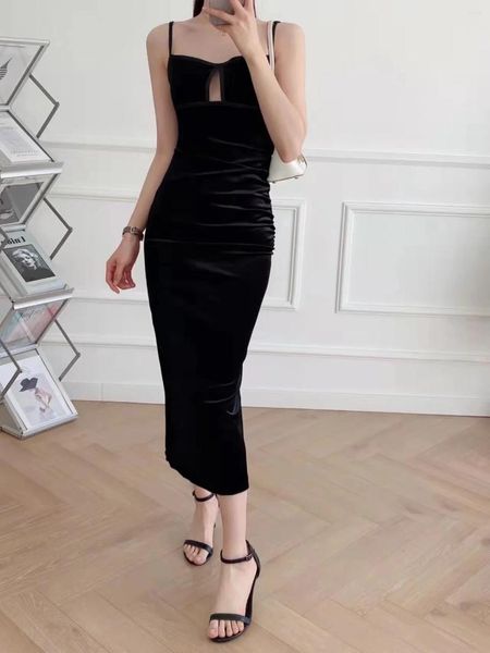 Casual Kleider XEASY 2024 Sommer Frauen Vintage Elegante Samt Kleid Weibliche Büro Dame Aushöhlen Schlank Ärmellose Party Sling Midi