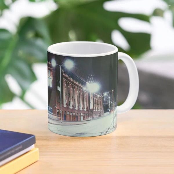 Tassen Glasgow Rangers Ibrox Stadium Night Time Kaffeetasse Keramiktassen Niedlich und anders personalisiert
