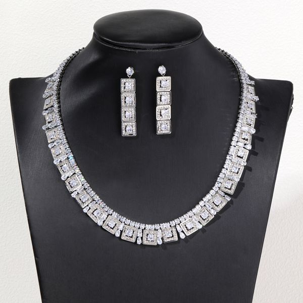 set di orecchini di lusso con collana di zirconi pieni di diamanti, set di due pezzi, set di gioielli da sposa stile europeo e americano di fascia alta