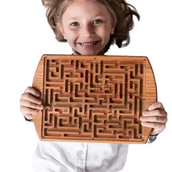 Intelligenzspielzeug entwickeln Handheld-Roll-Over-Ballspiel, Holzbalance, Lernspielzeug, ausgewogenes 3D-Labyrinth, Intellektbrett für Kinder 24327