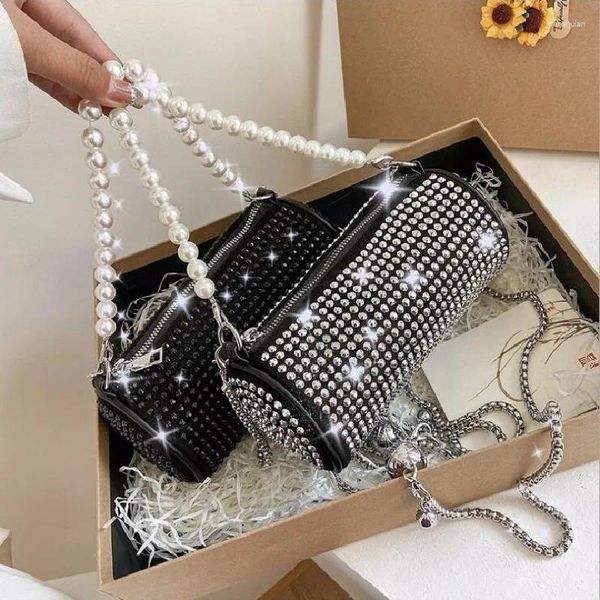 Borsa 2024 Borse a tracolla con perle di personalità per le donne Cilindro con strass Catene squisite di moda Totes Messenger