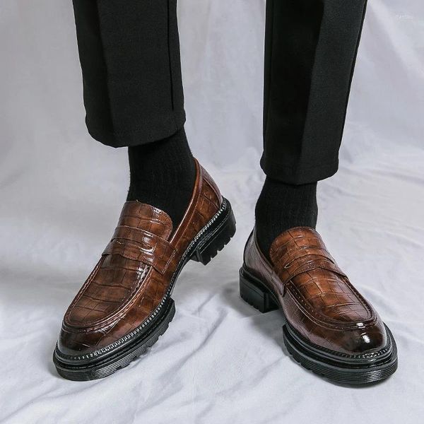 Sapatos casuais marca homens vestido clássico couro formal para trabalho de escritório oxfords redondo toe patente negócios