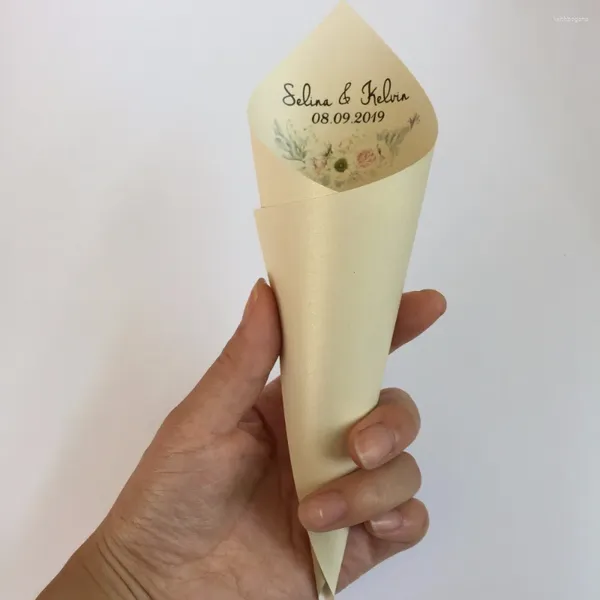 Decoração de festa Luz Ouro Casamento Nome Personalizado Floral Mr Mrs Pearly Confetti Cones Papel Faça Você Mesmo