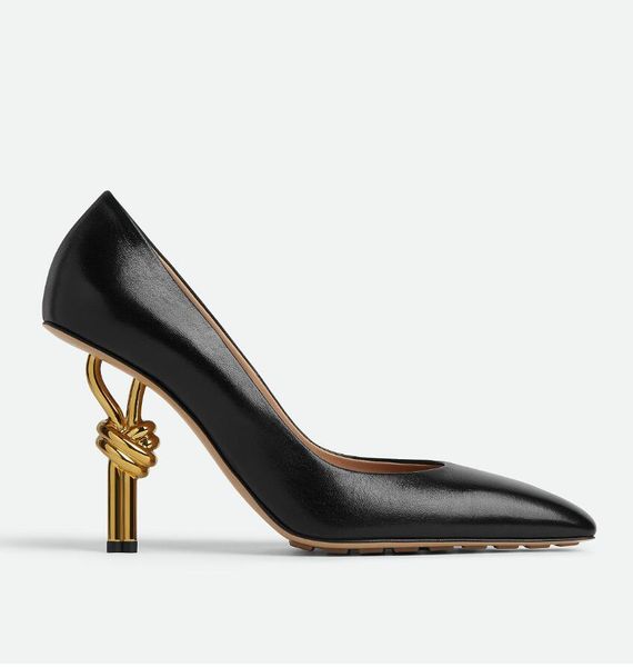 Zarif kadınlar yüksek topuklu ayakkabı beyaz siyah altın bitmiş metal düğüm topuk pompalar kare ayak parmağı yumuşak kuzu derisi deri deri bayan parti düğün sandalet ayakkabı eu35-43 kutu