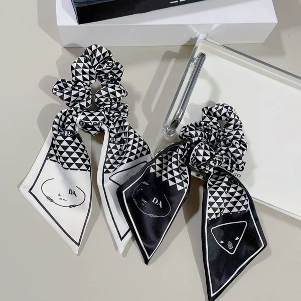 Designer Triangolo Nero Bianco Elastici per capelli Bowknot Grande corda elastica per capelli per donne Ragazze Accessori per capelli di lusso