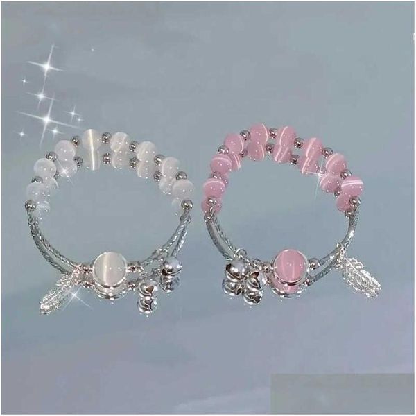 Charm Armbänder Exquisite Opal Perlen Armband für Frauen Mode Katzenauge Perlen Feder Glocke Anhänger Schmetterling Armreif Paar Freunde Je Otlcp